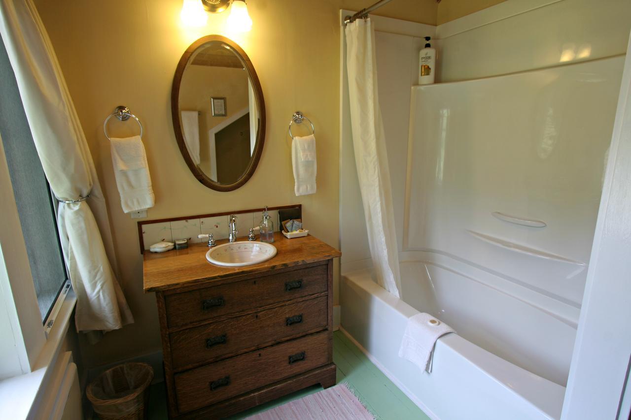 Kangaroo House Bed & Breakfast Eastsound Eksteriør billede